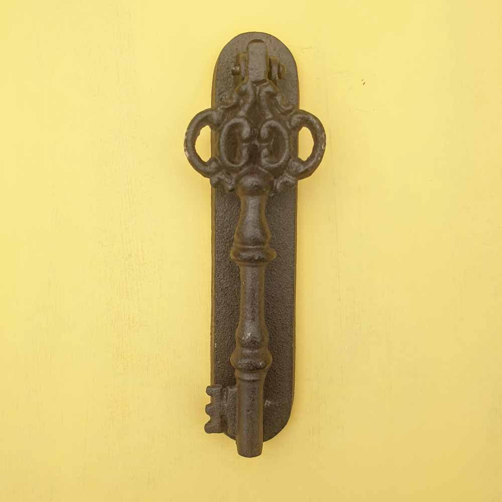 Cast Iron Key Shaped Door Knocker  Hooks Knobs 